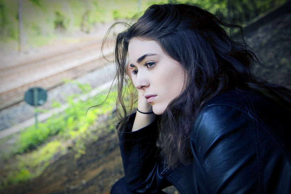 woman thinking 1024x683 - Reducing mental distress in patients undergoing dental procedures including hypnosis, relaxation, and counseling