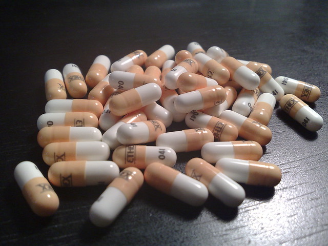 oxycodone pills - Do Oral Surgeons Give Too Many Opioids for Wisdom Teeth Removal?