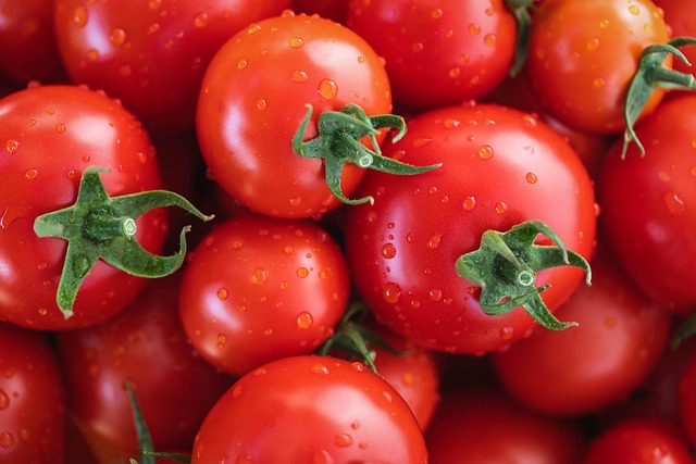 Can Tomatoes Save Your Smile? The Link Between Lycopene and Gum Disease tomatoes 7433786 640 - Can Tomatoes Save Your Smile? The Link Between Lycopene and Gum Disease